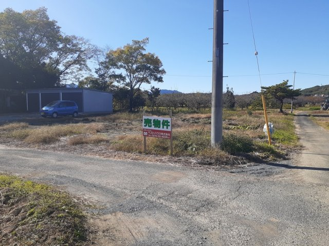 藤岡市本郷　土地の前面道路含む現地写真