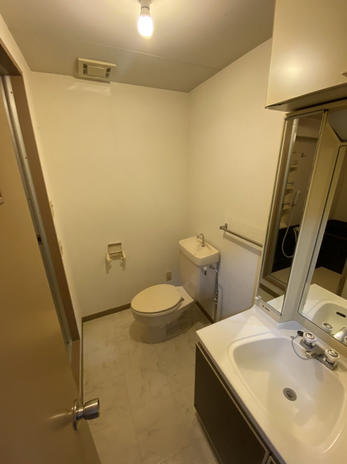 ファミリオン御所のトイレ|ファミリオン御所（1K）　トイレ