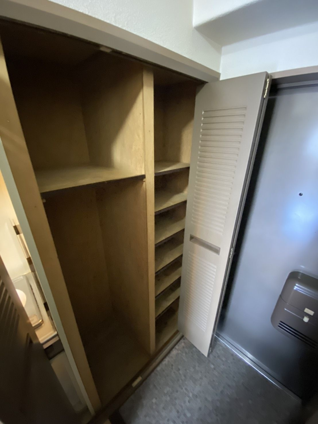 ファミリオン御所の収納|ファミリオン御所（1K）　収納