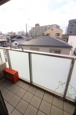 シャーメゾン新大阪のバルコニー
