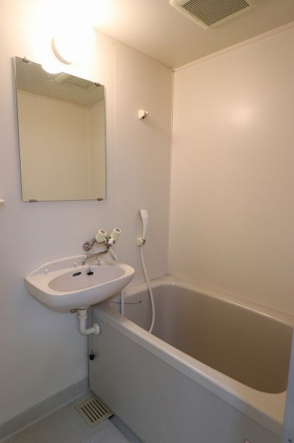 ジョイフル大川筋の浴室|お風呂で日々の疲れを落としましょう
※反転の場合あり