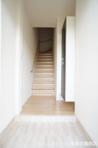 合志市須屋のアパートの玄関