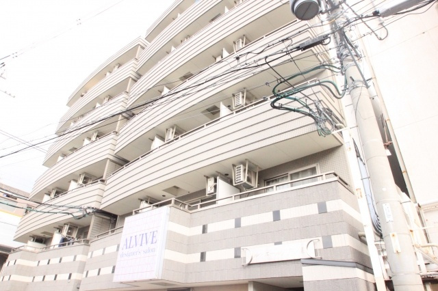 ルミエール八戸ノ里(近畿大学一人暮らし)の外観