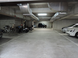【駐車場】 | 平置き駐車場です。