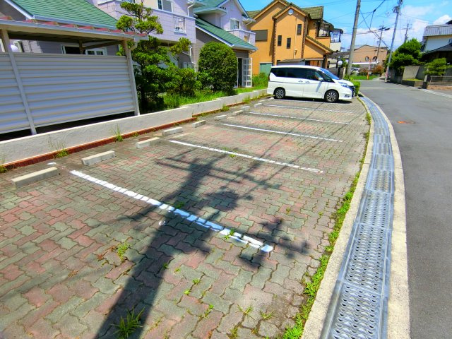 サンフル狭山の駐車場