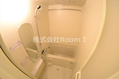 【浴室】 | プレサンス堺筋本町駅前シェル | コンパクトで使いやすいお風呂です