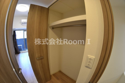 【収納】 | プレサンス堺筋本町駅前シェル | 小物を収納するのに便利です