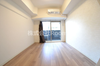 【居間・リビング】 | プレサンス堺筋本町駅前シェル | こちらのリビングで趣味の時間をお楽しみください