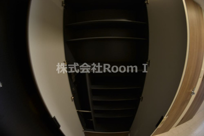 【玄関】 | プレサンス堺筋本町駅前シェル | シンプルで使いやすい玄関です