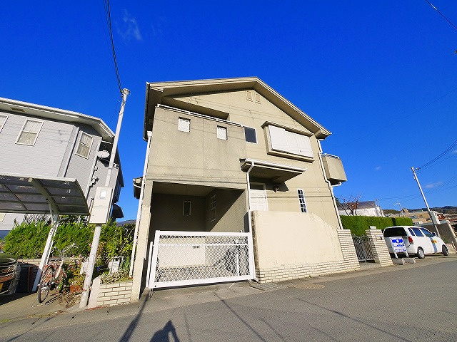 白毫寺町一戸建ての外観|きれいな外観です。