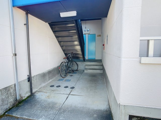 コーポ蜂屋のロビー