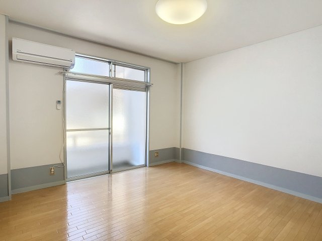 コーポ蜂屋の居間・リビング