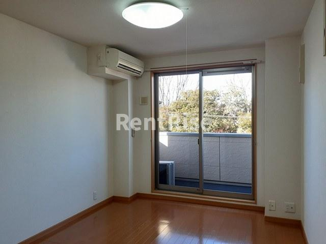 プリムローズ彦田の居間・リビング