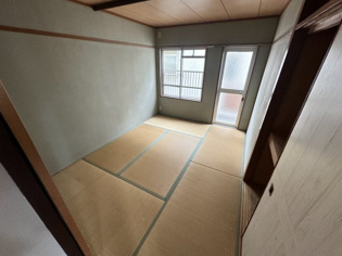 青葉ハイツの居間