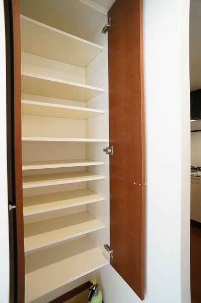 エスティメゾン亀戸の玄関|シューズＢＯＸ～キッチン♪