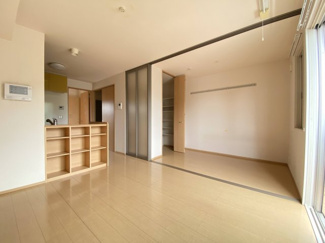 【居間・リビング】 | Royal Stage