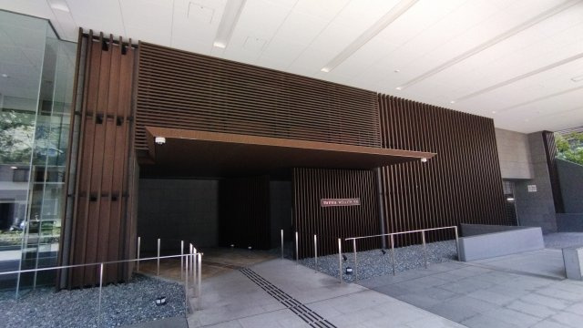 ブリリアウェリス月島のエントランス|エントランス前