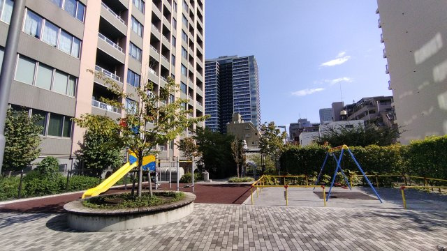ブリリアウェリス月島の周辺|隣接する区立月島三丁目児童遊園（約5ｍ）