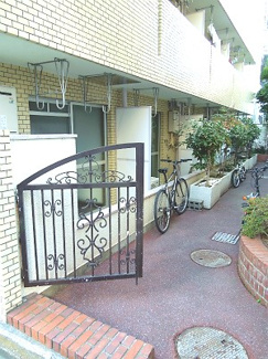 【エントランス】