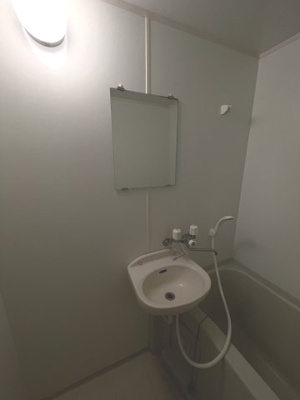 【洗面所】 | グランメール東淀川 | 忙しい朝には欠かせない洗面所です