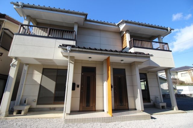 メゾネット駒形の外観