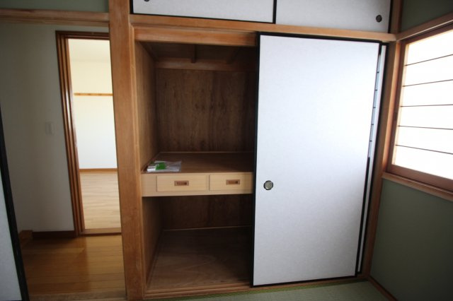 メゾネット駒形の収納