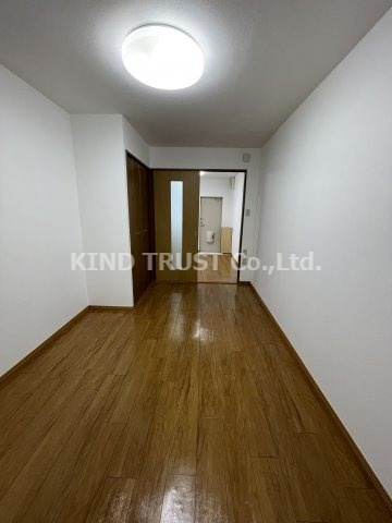 大宝北天満ロイヤルハイツの洋室|ゆったりした洋室です