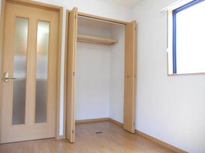 アライブ富小路の収納|クローゼット