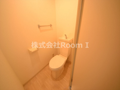 【トイレ】 | SUNGREEN竜造寺 | 落ち着いた色調のトイレです