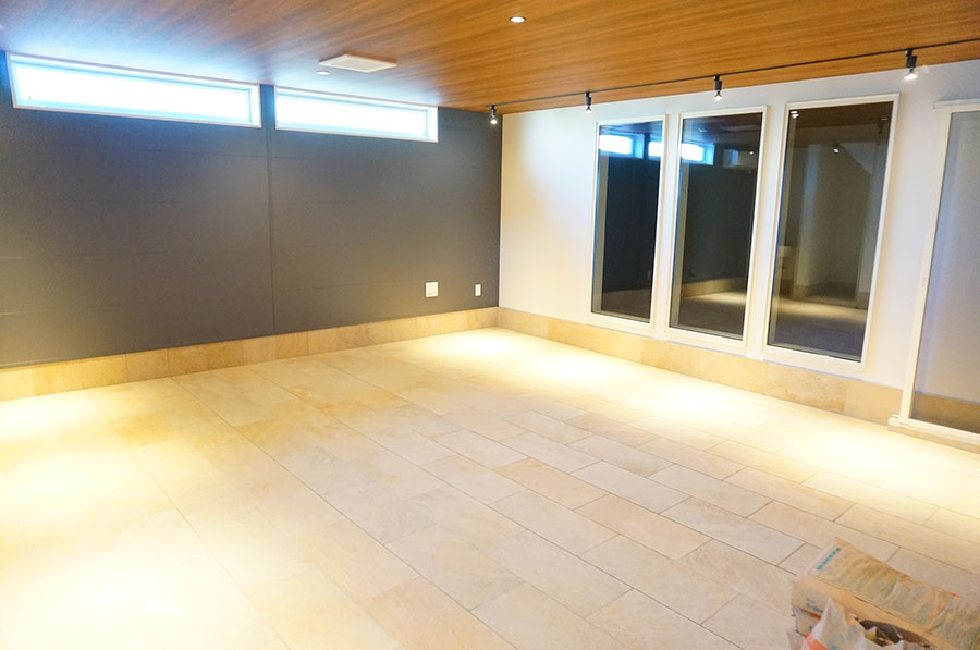 木更津 THE Resortの駐車場|最大3台置き可能なガレージ部分（参考写真）