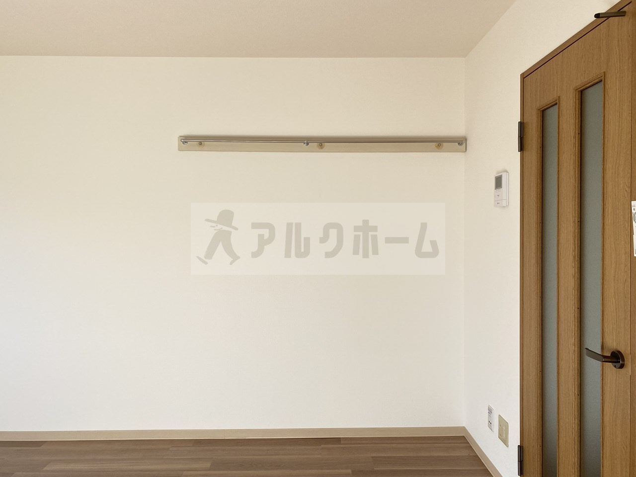 クレパレス1の設備|クレパレス1　洋服掛け