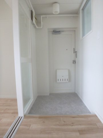 ビレッジハウス境港第三1号棟の玄関|イメージ写真401号室