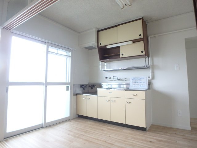 ビレッジハウス境港第三1号棟のキッチン|イメージ写真401号室