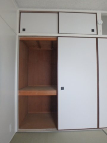 ビレッジハウス境港第三1号棟の収納|イメージ写真401号室