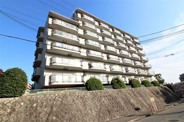 宝塚市清荒神１丁目の中古マンションの外観