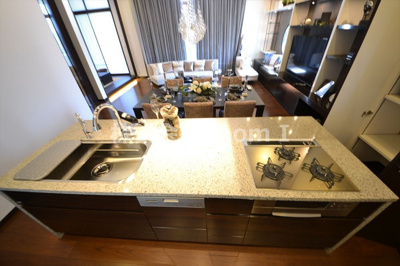 【キッチン】 | セイワパレス玉造 | コンパクトなキッチンで掃除もラクラク