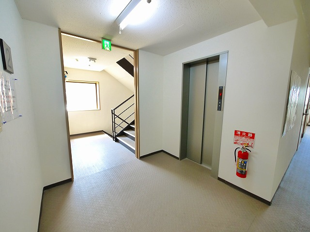 Forest高畑マンションのその他共用部分|エレベーター付きで昇降も楽々です