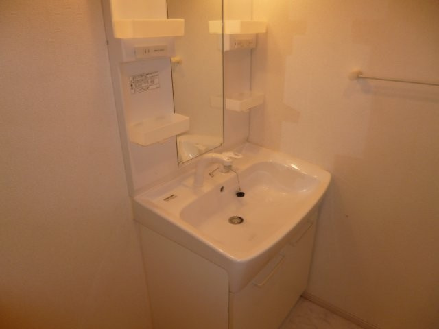 アイリスの独立洗面台|シャンプードレッサー