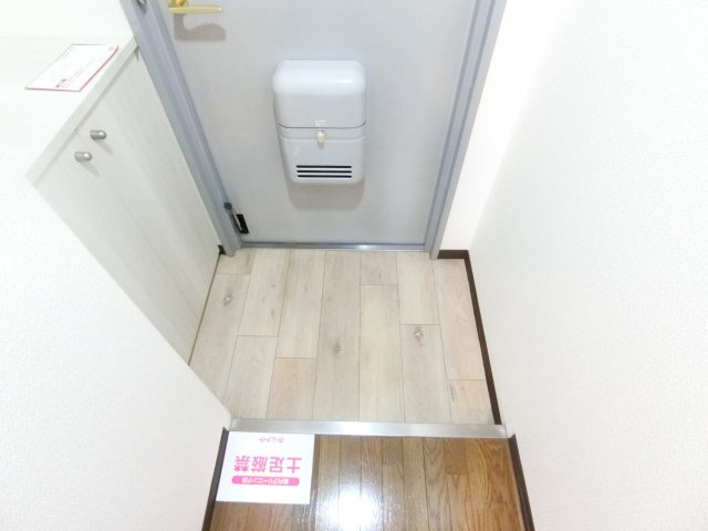 YFヒルズ宮山の玄関