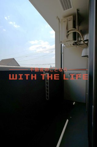 コロン（collon)のバルコニー|外からの目が気にならないバルコニーで洗濯物が干せます