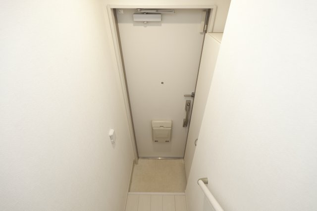 リブリ・小岩の玄関