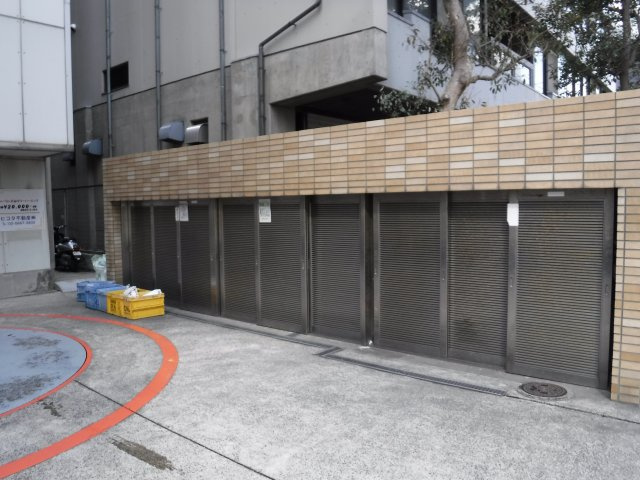【その他共用部分】 | フローラル東葛西Ⅱ | 24時間出すことの出来るゴミ庫も広々