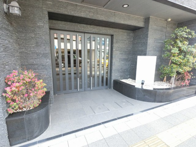 【エントランス】 | アーリアシティ横濱天王町 | エントランス部分です。