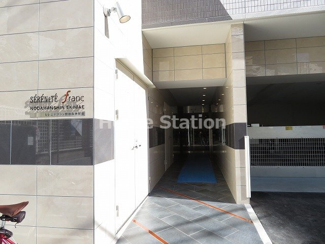 【エントランス】 | セレニテフラン野田阪神駅前