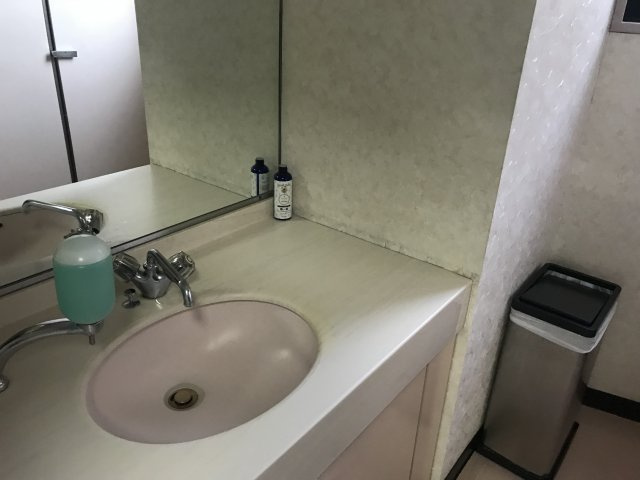 OSビルのトイレ