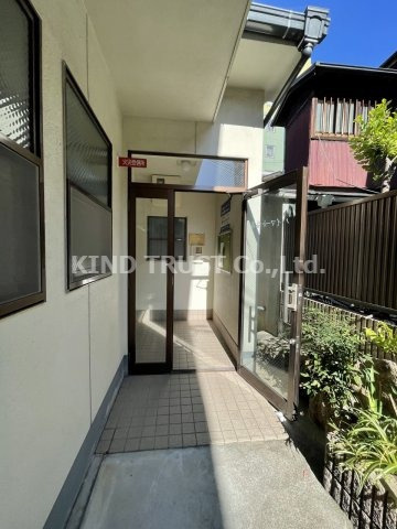 ハイマート福寿のエントランス|落ち着いたエントランスです