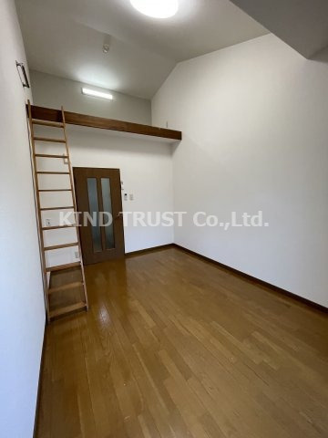 ハイマート福寿の寝室|落ち着いた色調の寝室です