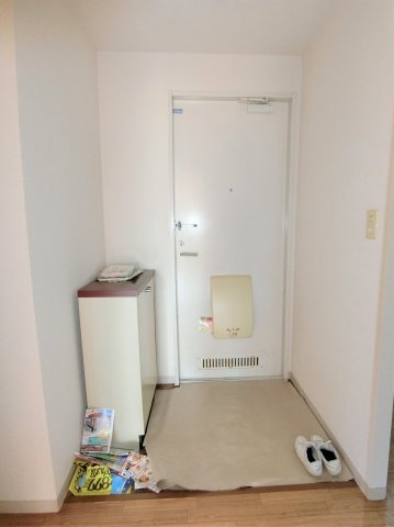 ラフォーレ東部台の玄関