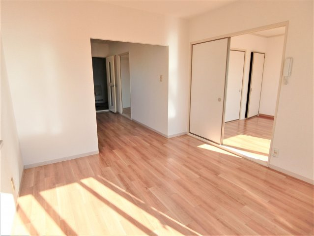 ラフォーレ東部台の居間・リビング