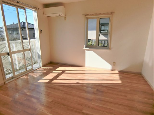 ラフォーレ東部台の居間・リビング